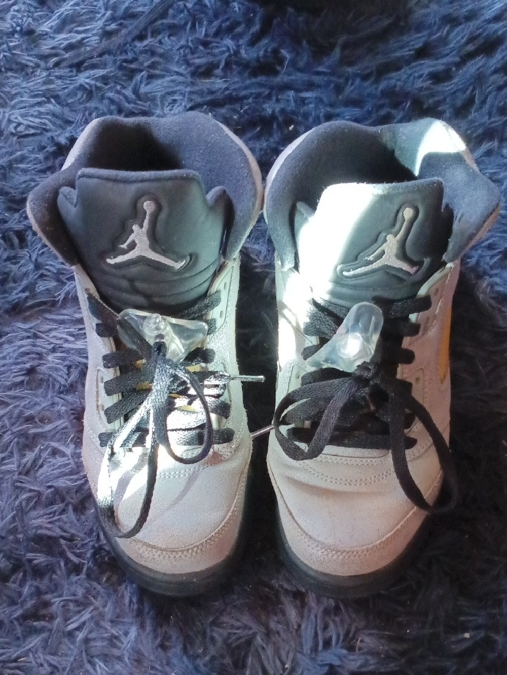 Jordan 5 Retro Wolf Grey Shoes